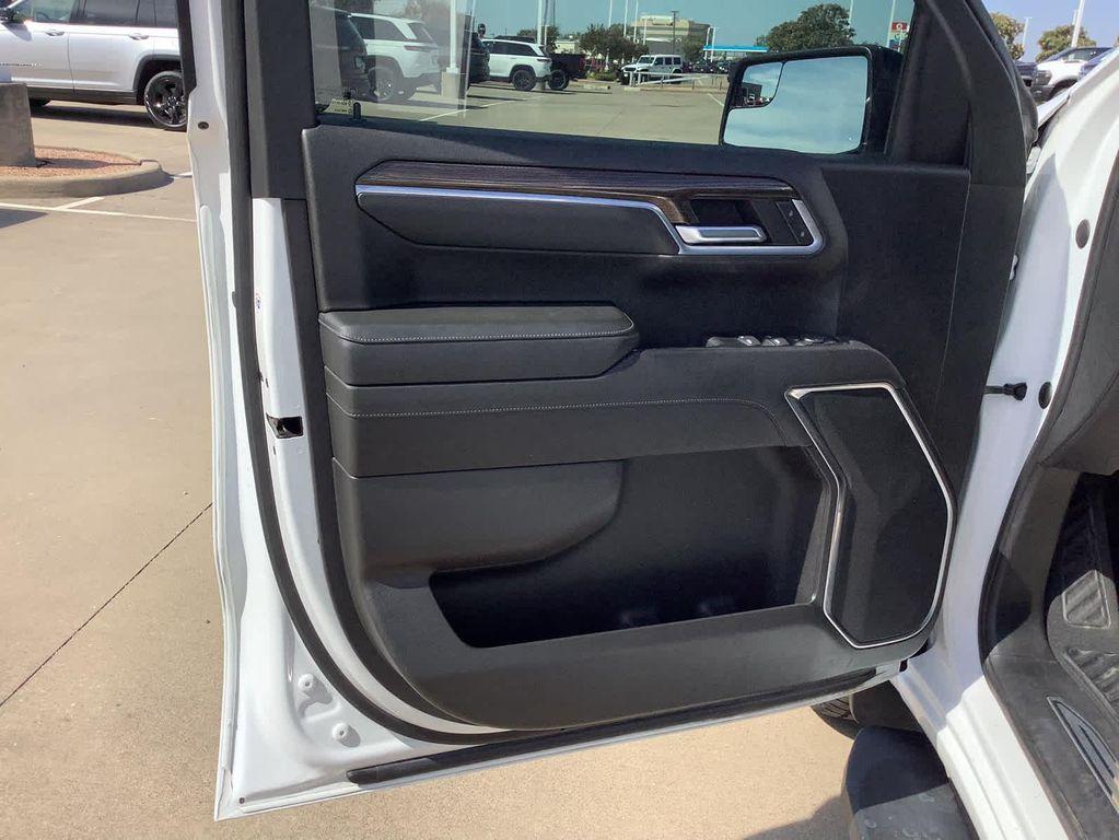 used 2022 Chevrolet Silverado 1500 car, priced at $36,585