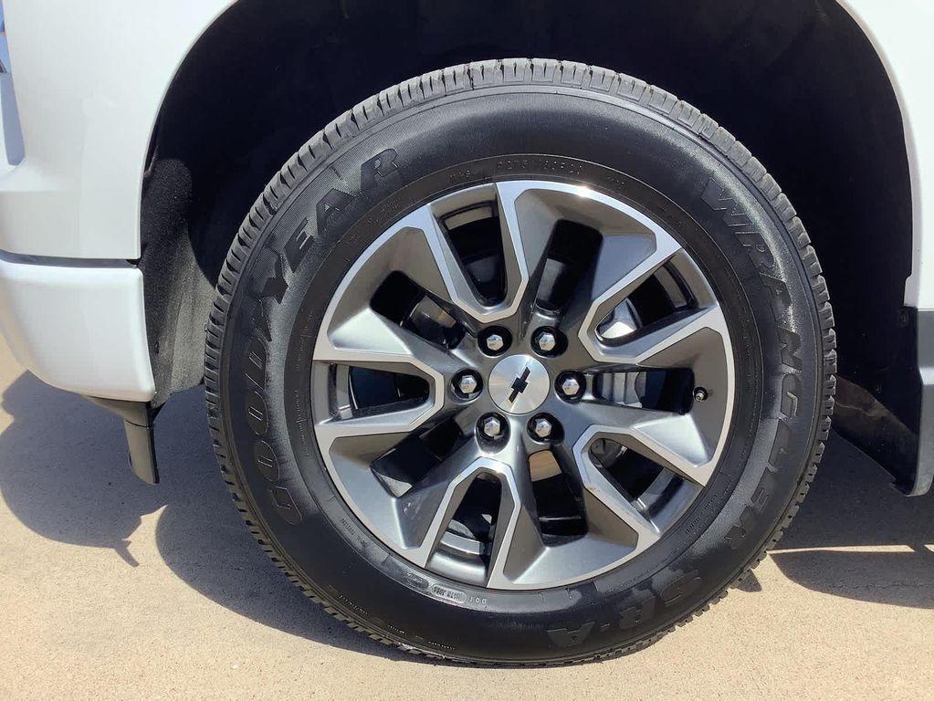 used 2022 Chevrolet Silverado 1500 car, priced at $36,585
