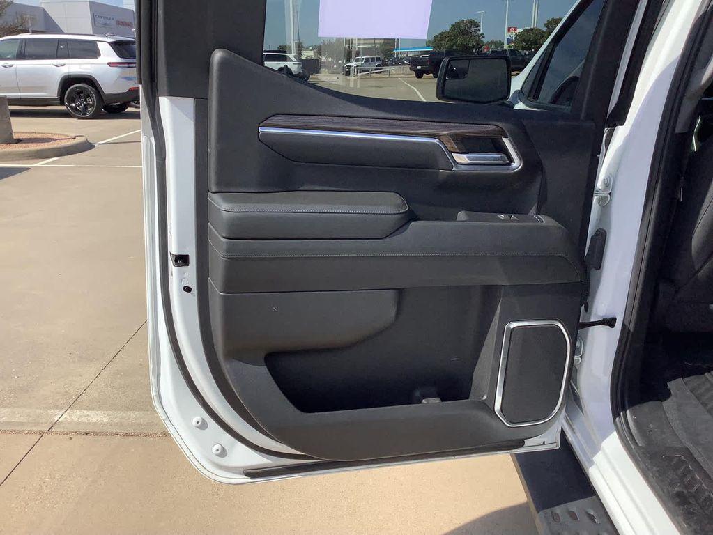 used 2022 Chevrolet Silverado 1500 car, priced at $36,585