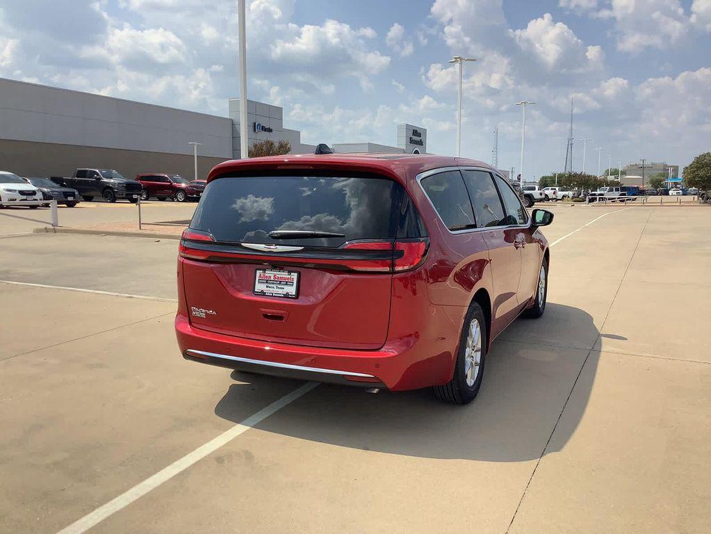 new 2026 Chrysler Pacifica car, priced at $41,235