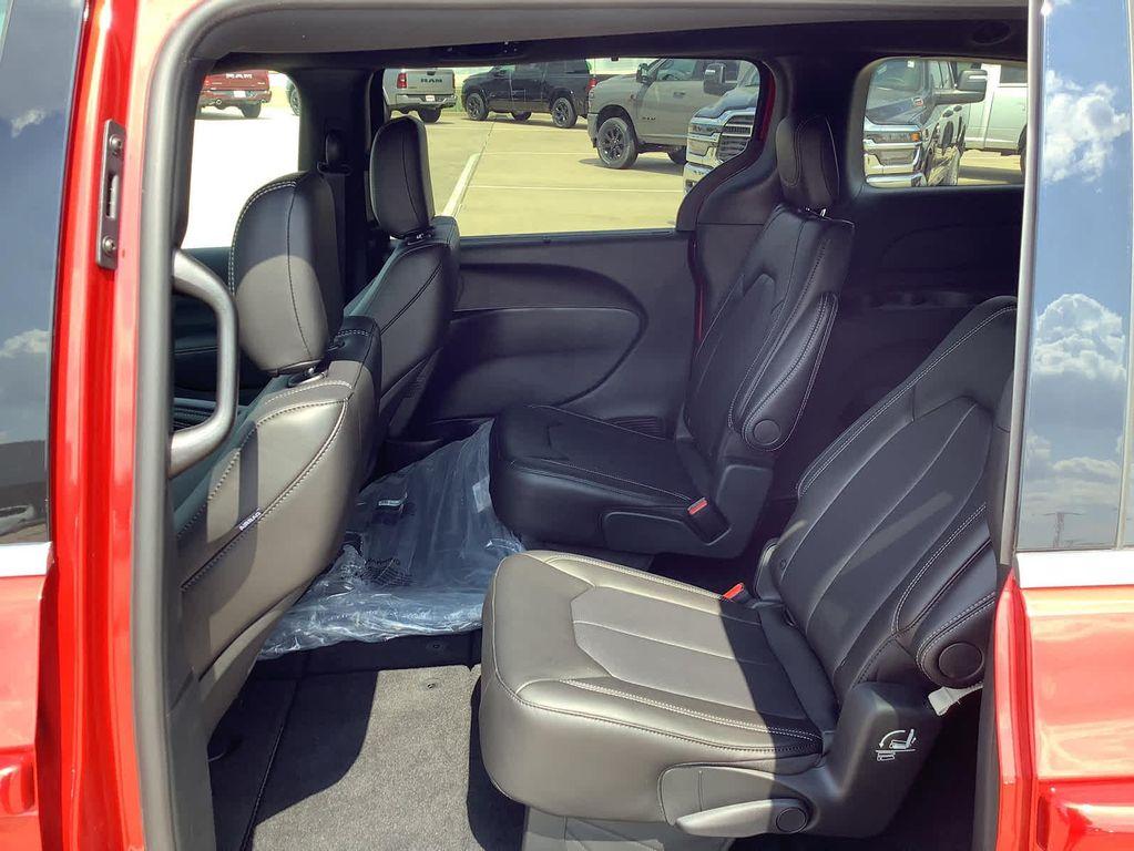 new 2026 Chrysler Pacifica car, priced at $41,235