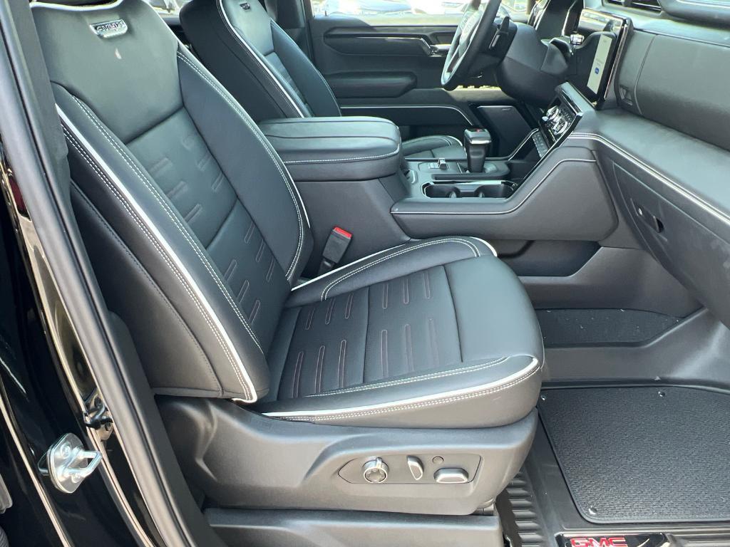 new 2025 GMC Sierra 1500 car, priced at $77,711
