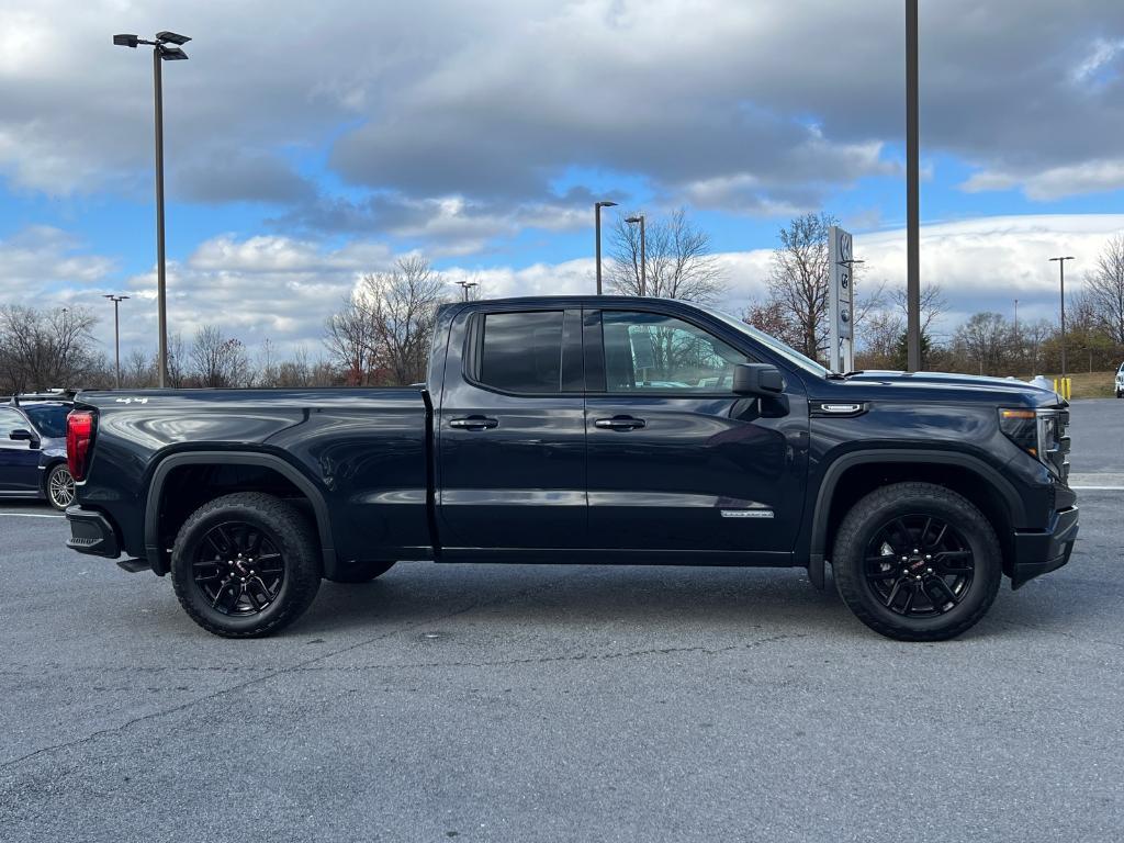 new 2025 GMC Sierra 1500 car, priced at $50,940