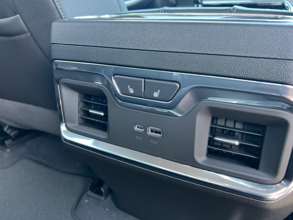 new 2025 GMC Sierra 1500 car, priced at $74,377