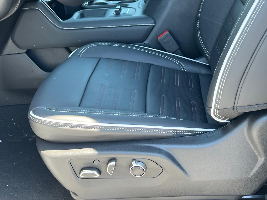 new 2025 GMC Sierra 2500 car, priced at $92,977