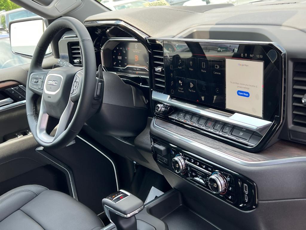 new 2025 GMC Sierra 1500 car, priced at $55,177