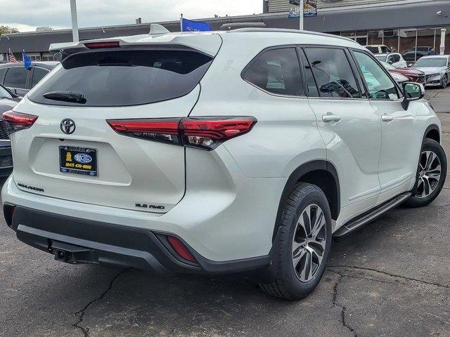used 2022 Toyota Highlander car, priced at $38,987