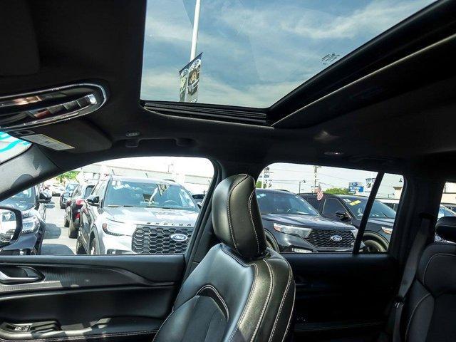 used 2024 Jeep Grand Cherokee car, priced at $37,887