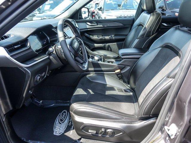 used 2024 Jeep Grand Cherokee car, priced at $37,887