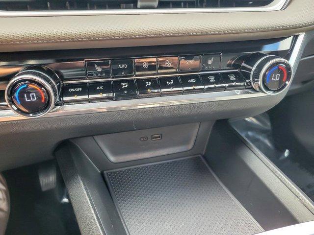 used 2025 Chevrolet Equinox car, priced at $29,987