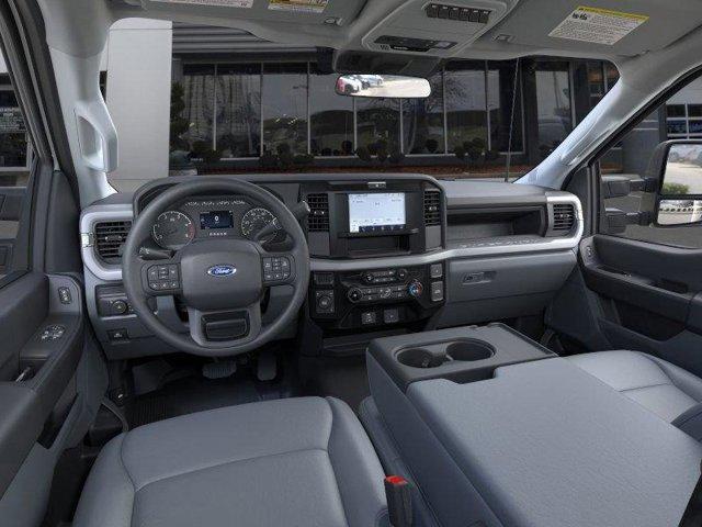 new 2025 Ford F-450 car, priced at $87,116