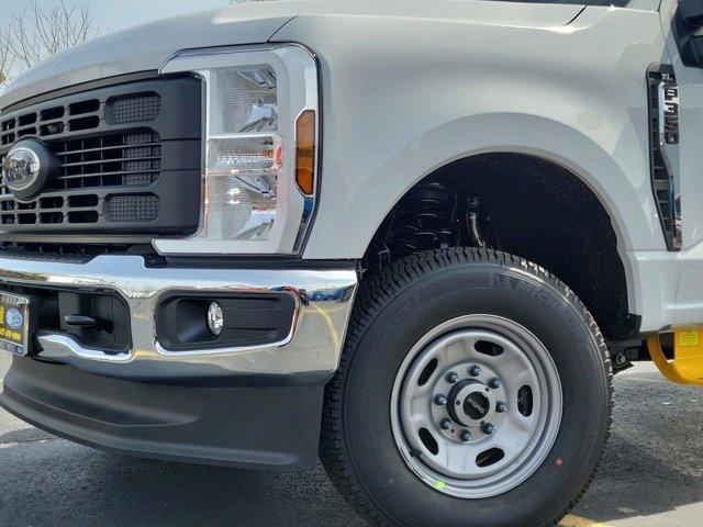 new 2024 Ford F-350 car, priced at $55,246