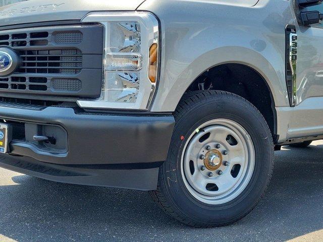 new 2024 Ford F-350 car, priced at $43,601