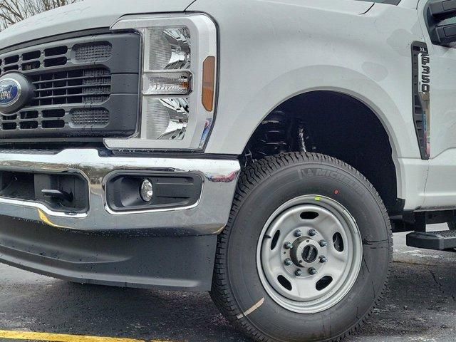 new 2024 Ford F-350 car, priced at $55,246