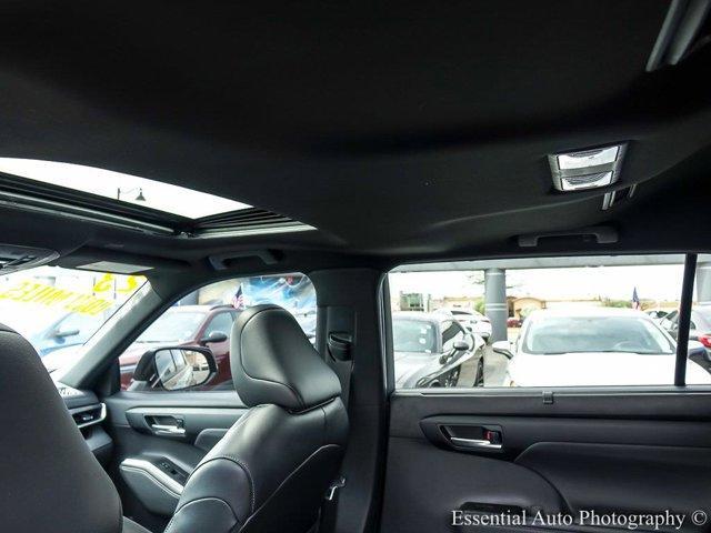 used 2023 Toyota Highlander car, priced at $46,996