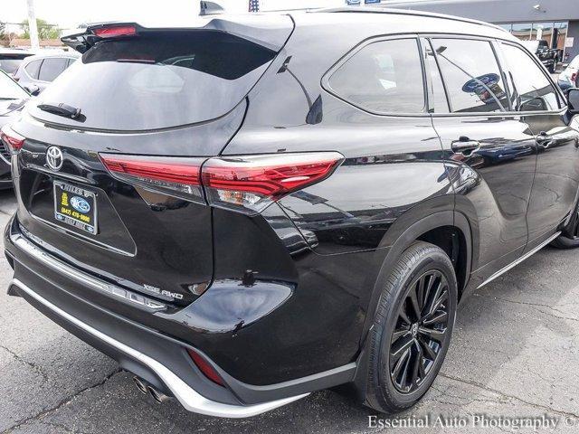 used 2023 Toyota Highlander car, priced at $46,996