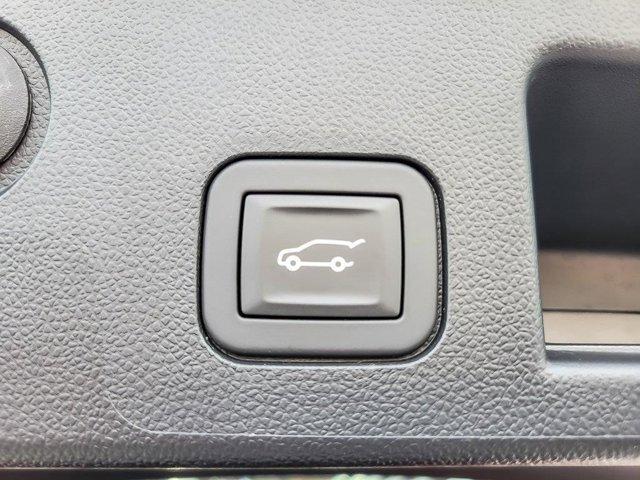 used 2025 Chevrolet Equinox car, priced at $29,987