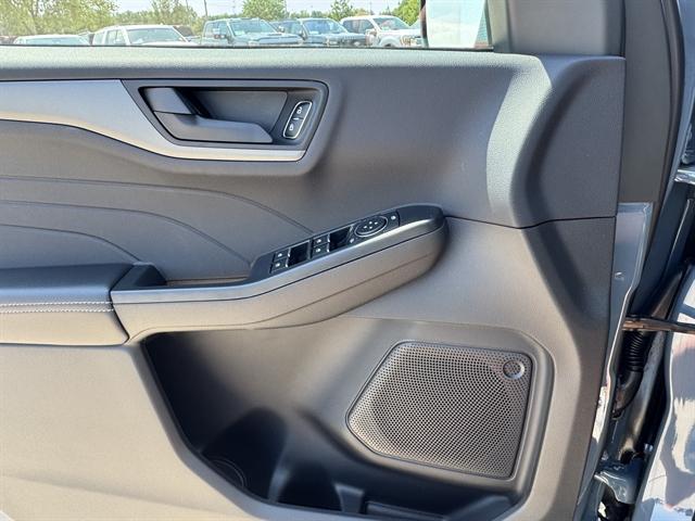 new 2025 Ford Escape car, priced at $30,536