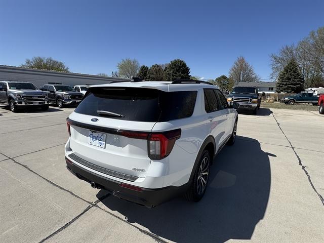 new 2025 Ford Explorer car, priced at $45,702