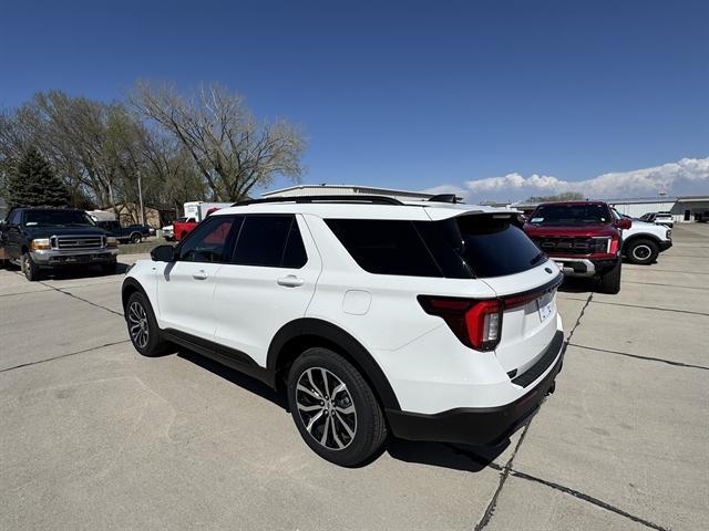 new 2025 Ford Explorer car, priced at $45,702