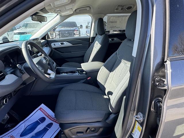 new 2025 Ford Explorer car, priced at $40,885