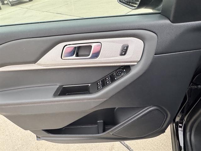 new 2025 Ford Explorer car, priced at $46,690
