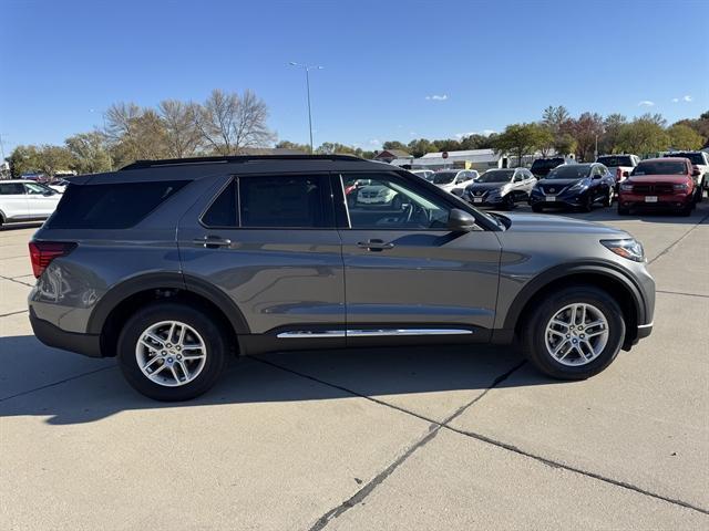 new 2025 Ford Explorer car, priced at $39,990