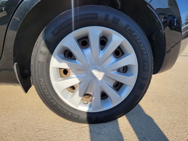 used 2015 Nissan Versa Note car, priced at $5,990