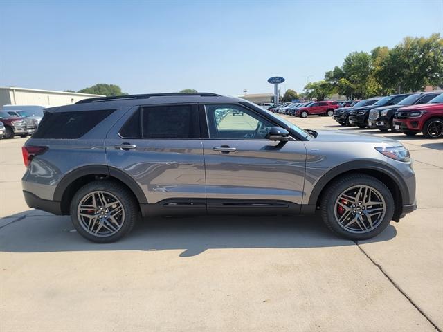 new 2025 Ford Explorer car, priced at $51,695