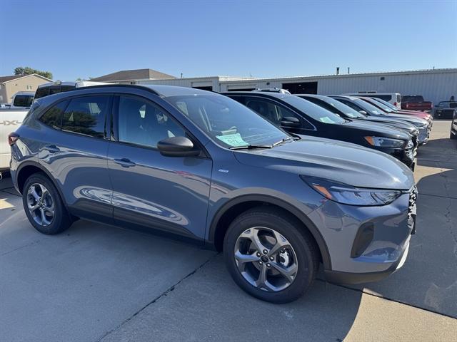 new 2025 Ford Escape car, priced at $30,689