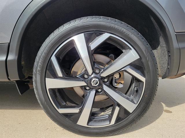 used 2020 Nissan Rogue Sport car, priced at $17,990