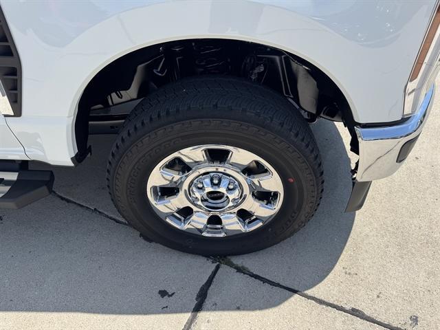 new 2025 Ford F-250 car, priced at $75,990