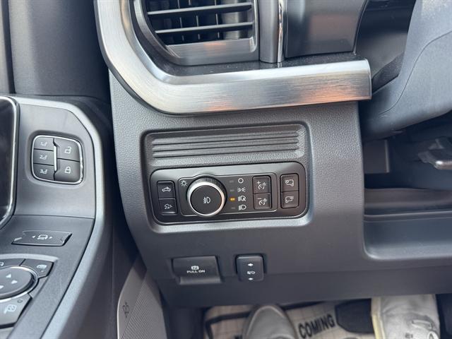 new 2025 Ford F-250 car, priced at $75,990