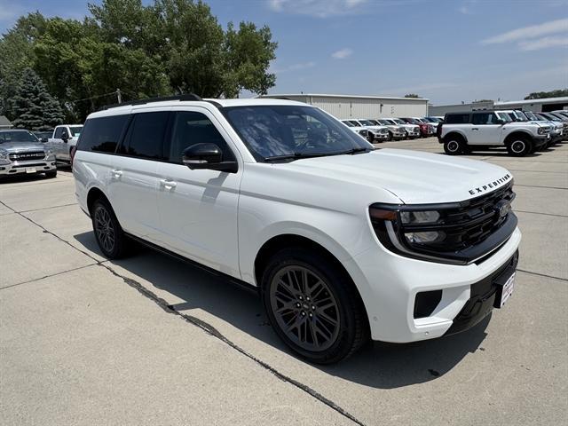 new 2025 Ford Expedition Max car, priced at $85,625