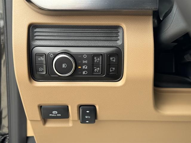 new 2025 Ford F-250 car, priced at $71,590