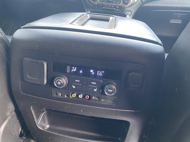 used 2015 GMC Yukon XL car, priced at $12,990
