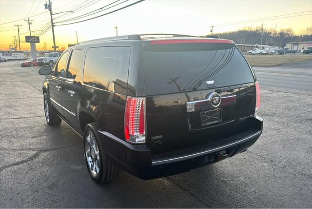 used 2011 Cadillac Escalade car, priced at $10,900