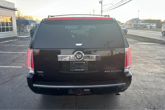 used 2011 Cadillac Escalade car, priced at $10,900