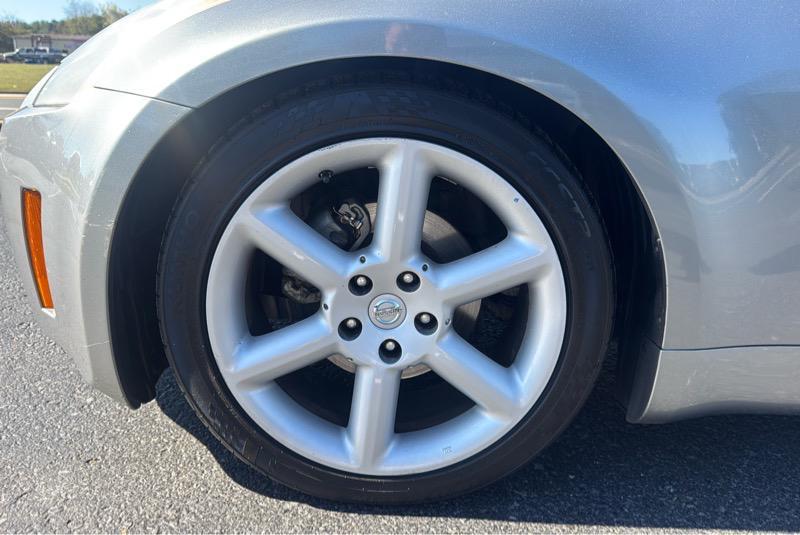 used 2005 Nissan 350Z car, priced at $11,500