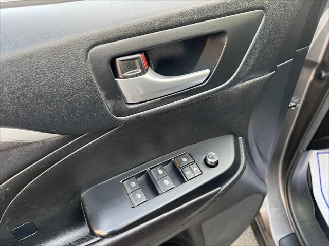 used 2017 Toyota Highlander car, priced at $17,750