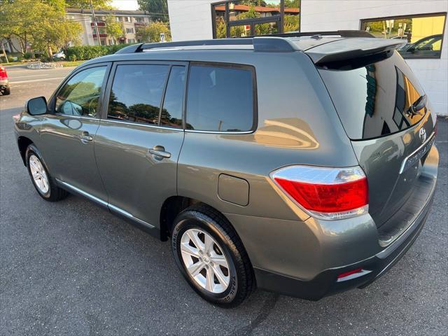 used 2012 Toyota Highlander car, priced at $13,750