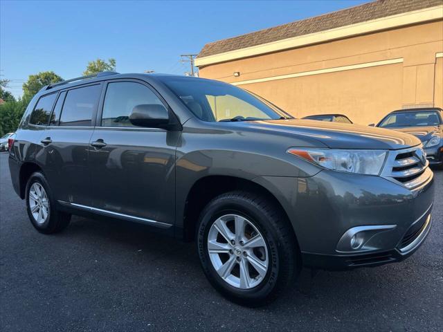 used 2012 Toyota Highlander car, priced at $13,750