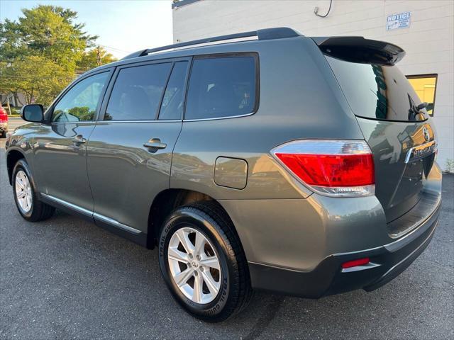 used 2012 Toyota Highlander car, priced at $13,750