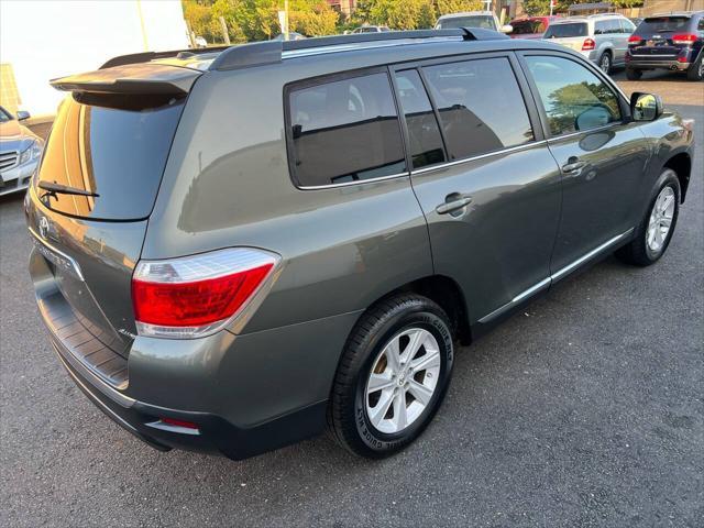 used 2012 Toyota Highlander car, priced at $13,750