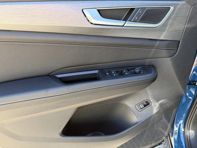 new 2026 Volkswagen Atlas Cross Sport car, priced at $43,765