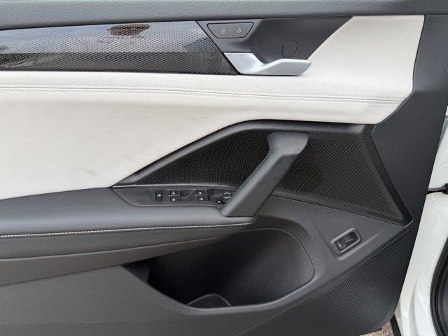 new 2025 Volkswagen Tiguan car, priced at $32,599