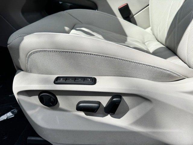 new 2026 Volkswagen Atlas car, priced at $54,094