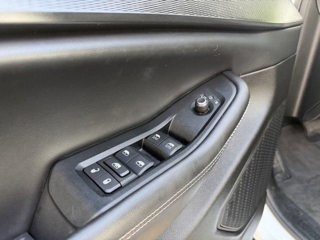 used 2024 Jeep Grand Cherokee L car, priced at $28,795