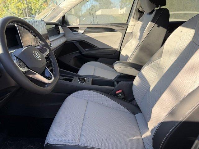 new 2025 Volkswagen Tiguan car, priced at $32,599