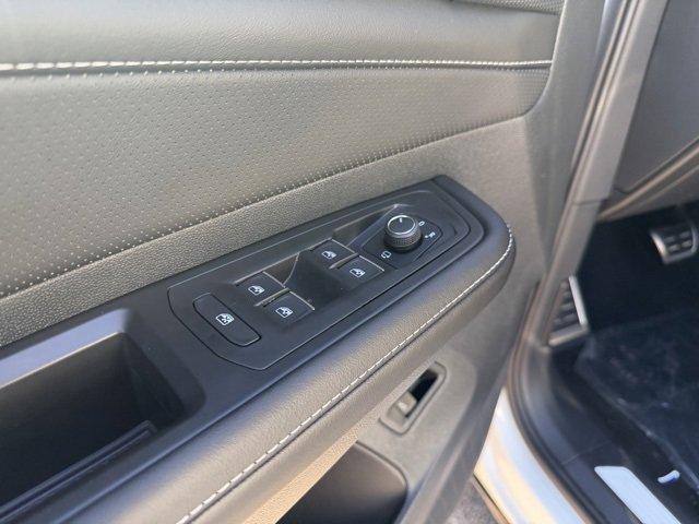 new 2026 Volkswagen Atlas Cross Sport car, priced at $53,456